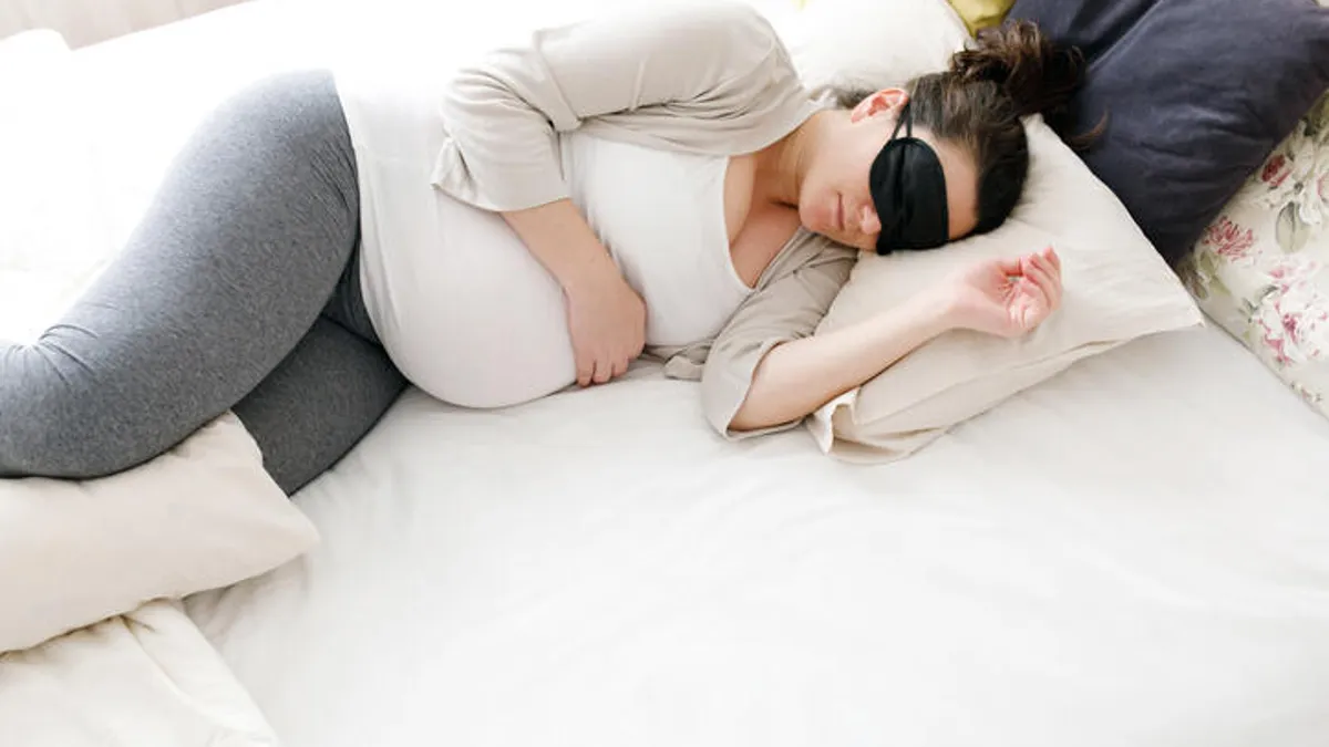 Choosing the Best Sleeping Positions for a Comfortable and Safe Pregnancy
